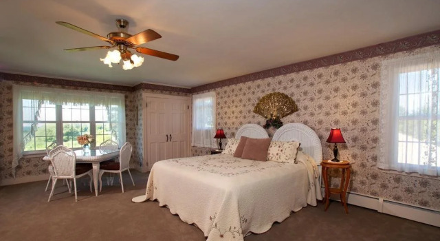 Maxwell Creek Inn Bed and Breakfast, Buchen Sie Hotel Sodus New York State