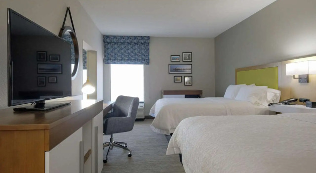 Четырёхместный люкс Hampton Inn Edenton