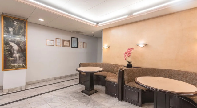 Hotel Capitol by OYO Rooms, Забронировать Отель Отели Джакарты с парковкой, рядом с Glodok Market, Парковка