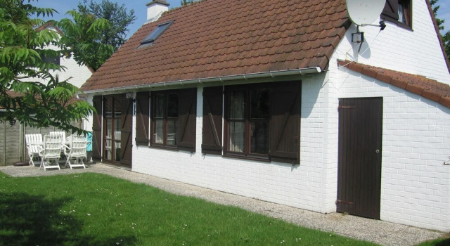 Tidy Cottage With Terrace, not far From De Panne, Забронировать Дом для отпуска Коттеджи Де Панбархата, Коттедж