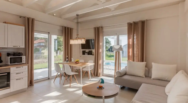 Modern Villa in Peloponnese With Swimming Pool, Book Villa Cottages in Periphery of Western Greece, Cottage