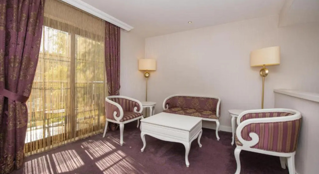 Люкс Han Deluxe Hotel