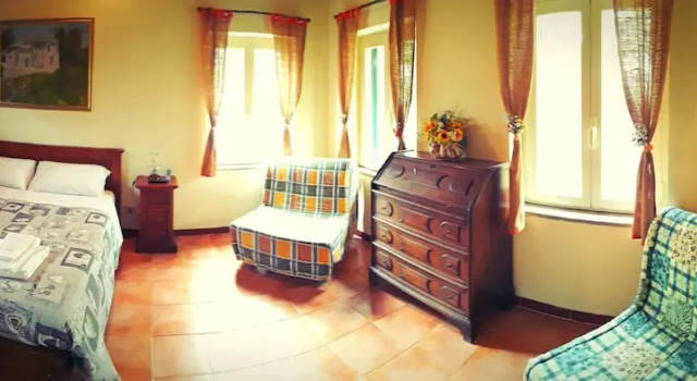 Bed and Breakfast Monticelli, Prenota Hotel Capranica Lago di Vico