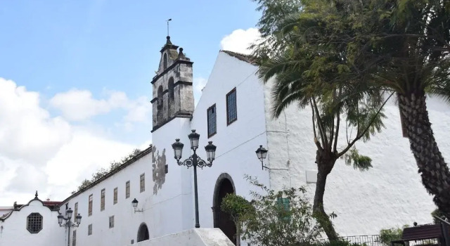 Authentic Holiday Home Full of Character, With Lots of Privacy and Stunning View, Book Hotel Hotels in Tenerife with Parking, Parking