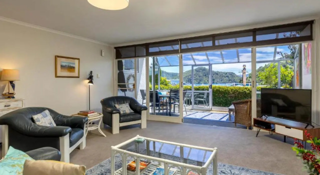 Seaview Apartment