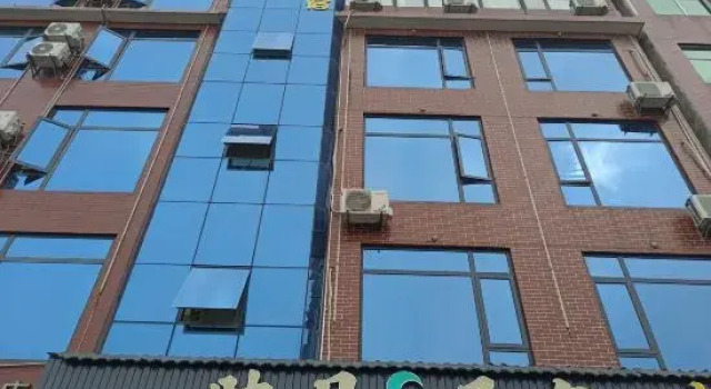 Yingyue Homestay, Prenota Hotel Hotel a Hubei con parcheggio, Parcheggio