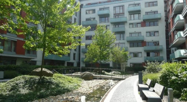 River Apartment with parking