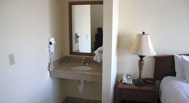 Номер Standard The Edgewood Hotel and Suites