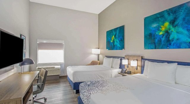 Четырёхместный номер Standard La Quinta Inn & Suites by Wyndham Miramar Beach-Destin