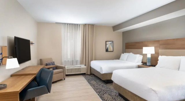 Четырёхместный люкс Candlewood Suites - Asheville Downtown by IHG