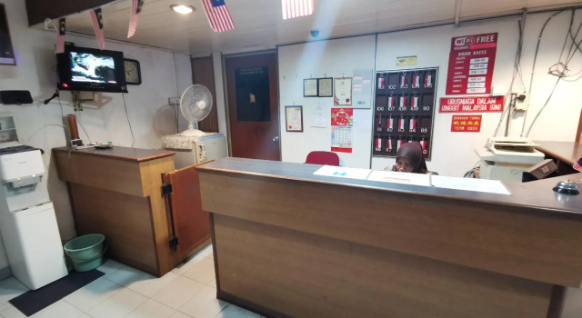 OYO 89817 Hotel Sura, Rezervovat Hotel Hotely v Terengganu s parkováním, Parkování