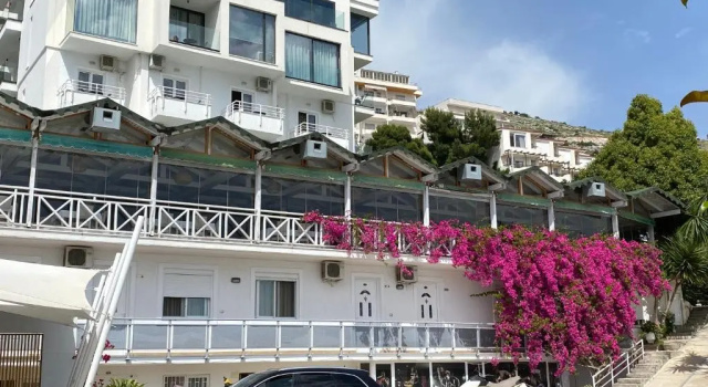 Трёхместный номер Standard Hotel Nertili