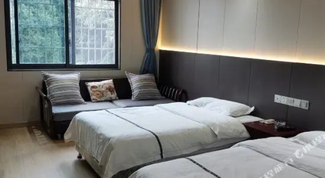 Yikai Business Hotel, Забронировать Отель Чжанцзяцзе Хунань