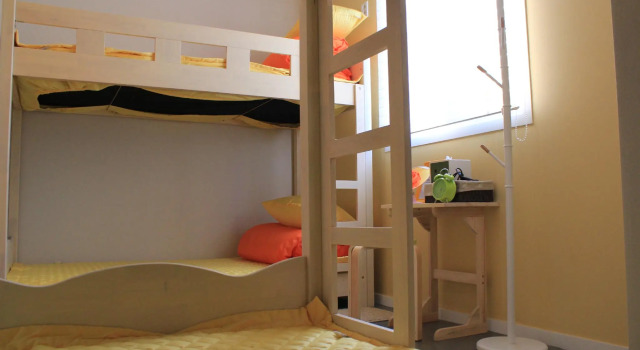 Кровать в общем номере (мужской номер) Egg House Namisum (Nami Island) Guest House