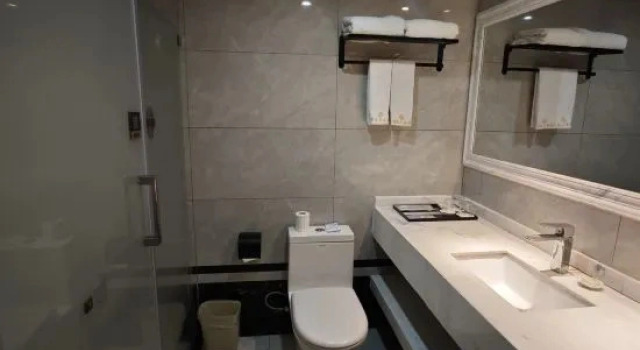 Biznes sześcioosobowy suite Goubin Hotel