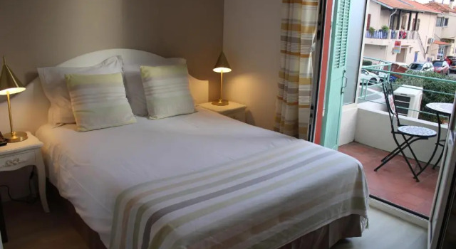Двухместный номер Standard с видом на море Hôtel La Villa des Oliviers, Seaside Hotel