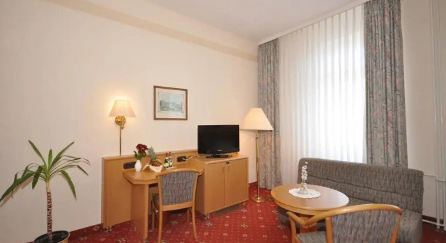 Трёхместный номер Standard Hotel Binzer Hof