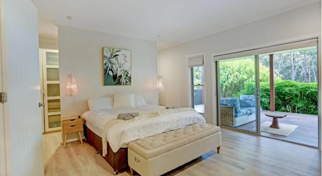 Luxury Spacious Entertaining Areas and Close to Hyams Beach