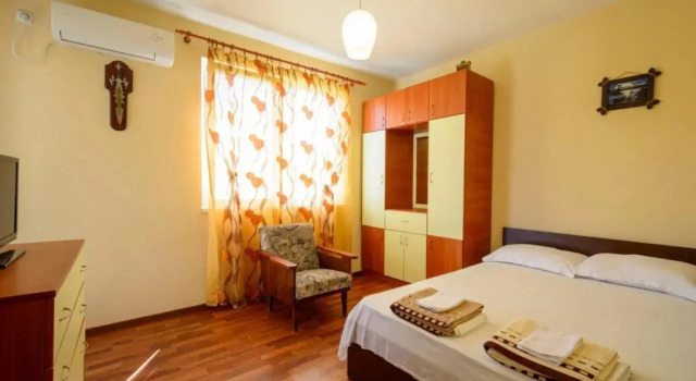Apartment Yanevi