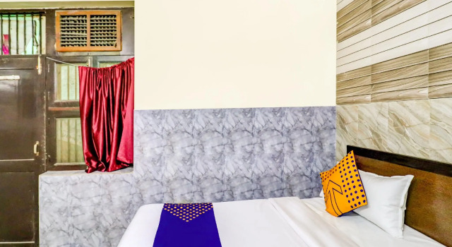 SPOT ON 77870 Maa Gayatri Guest House