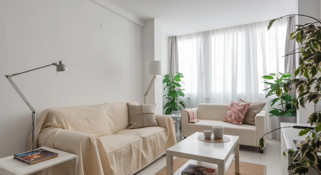 Light-Filled Apt, w/ Free Pick-Up By TimeCooler, Забронировать Отель Бизнес-отели Лиссабона, рядом с Научный центр Макао, 4* 5*