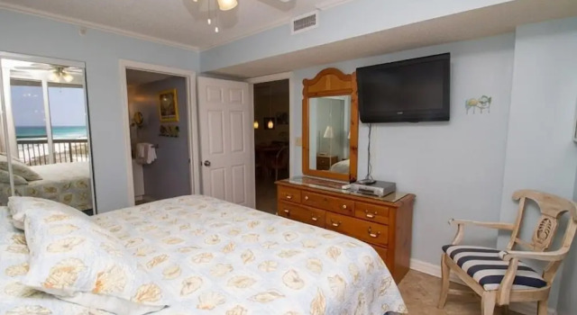 Pelican Beach 0712 2 Bedroom Condo by Pelican Beach Management, Забронировать Апартаменты/квартира Дестин Emerald Coast, рядом с Аквапарк Биг-Каунас