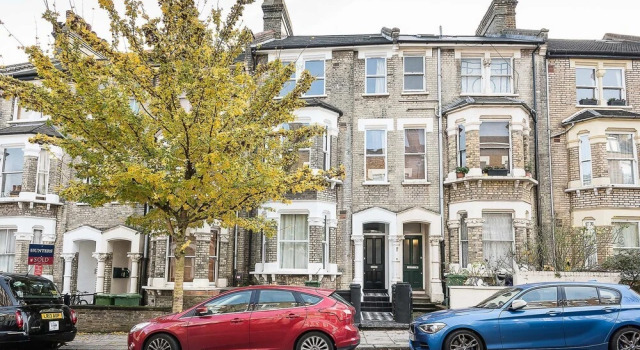 Lovely 1BR Flat in West Hampstead, Varaa Hotelli 4 tähden hotellit kohteessa Merseyside, 4*