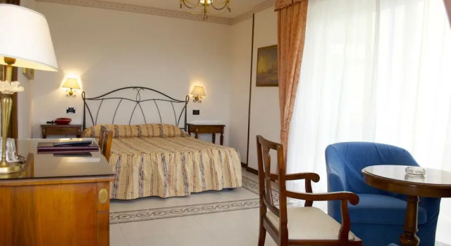 Номер Economy с красивым видом из окна Hotel Miramare
