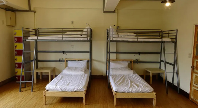 Кровать в общем номере (мужской номер) Chiayi Petite Hostel