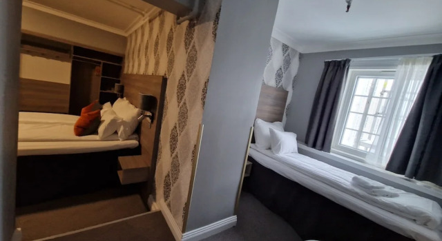 Habitación Superior Dr. Holms Hotel