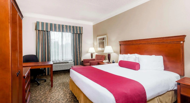 Двухместный номер Standard Baymont by Wyndham Madisonville