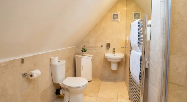 Коттедж Bamburgh - Sleeps 8 - Dogs Stay Free - Enclosed Garden - Off Road Parking