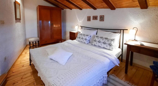 Awesome Home in Lovran With Wifi, 2 Bedrooms and Outdoor Swimming Pool