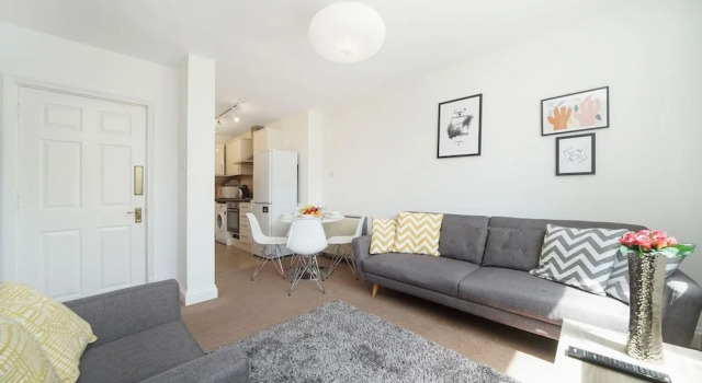 Апартаменты Comfort 2 Bed Cosy Apartment in Central London Fitzrovia FREE WIFI by City Stay Aparts London