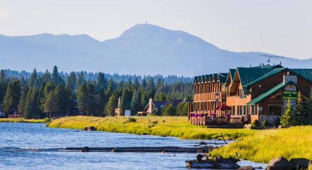Четырёхместный номер Standard Anglers Lodge