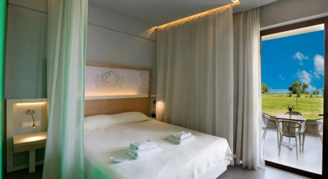 Апартаменты Deluxe Geraniotis Hotel and Resort