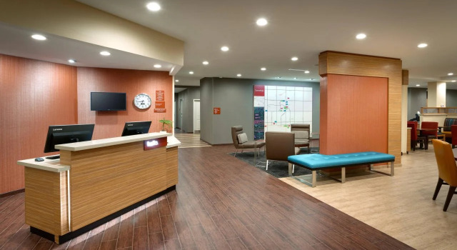 Towneplace Suites by Marriott Clovis, Varaa Hotelli Hotellit New Mexico pysäköinnillä, Pysäköinti
