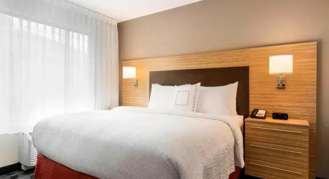 Двухместный люкс TownePlace Suites Pittsburgh Airport/Robinson Township