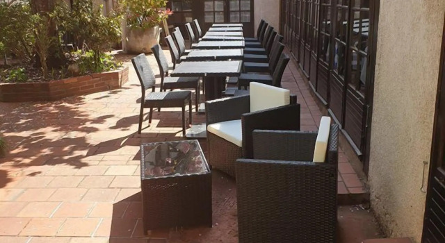 Hotel restaurant Le Seignelay, Забронировать Отель Отели в центре Осер с завтраком, отели в центре Осер с завтраком