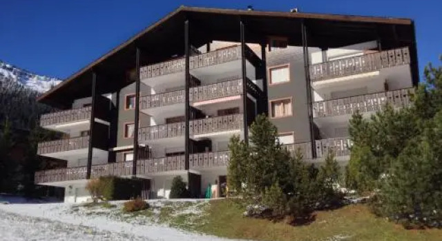 Pre Vert 44, Prenota Appartamento Hotel a Canton Vallese con parcheggio, Parcheggio