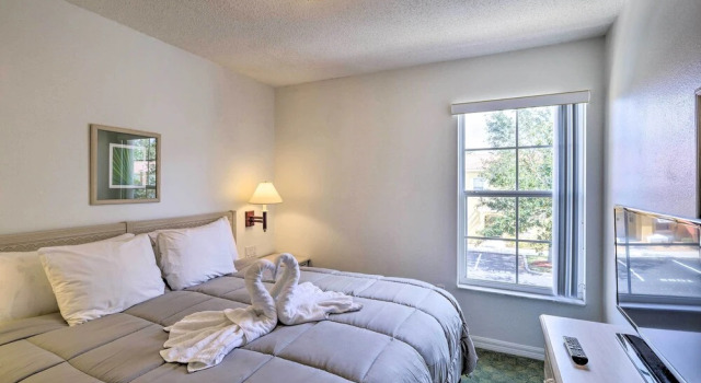 Апартаменты Cozy Kissimmee Townhome ~ 8 Mi to Disney World!