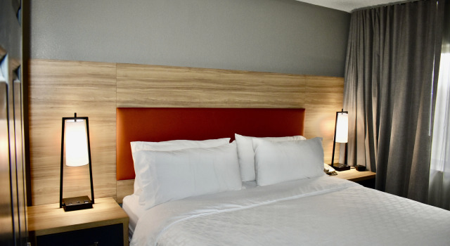 Candlewood Suites Indianapolis Downtown Medical District by IHG, Забронировать Отель Индианаполис Индиана