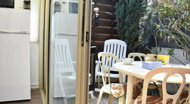 Maison Gruissan, 2 pièces, 6 personnes - FR-1-229A-50, Book Hotel Hoteller i Corbières med parkering, Parkering