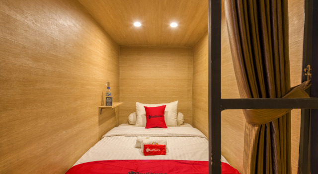 RedDoorz Hostel near Malang Train Station 3