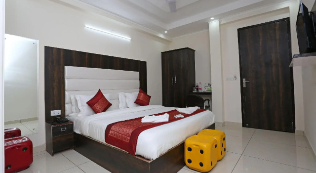 Hotel Rainbow, Забронировать Отель Отели Нью-Дели с парковкой, Парковка