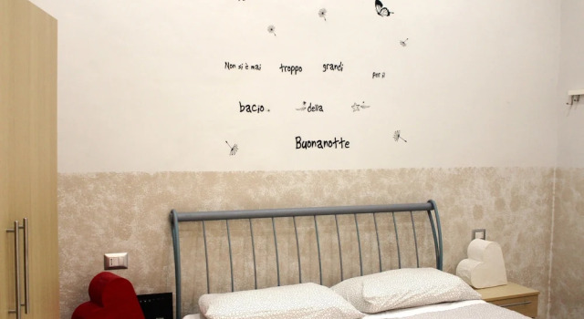 Sofia's House, Забронировать Отель Неаполь - Центральный вокзал Неаполь, рядом с Церковь Пио Монте делла Мизерикордия