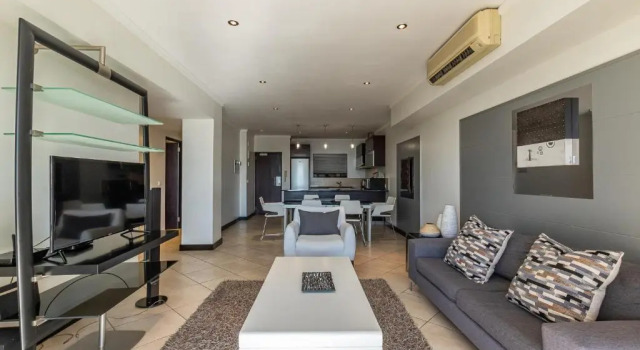 ITC Icon Two bedroom Apartment with lovely balcony, Забронировать Апартаменты/квартира Отели Кейптауна с парковкой, рядом с Замок Доброй Надежды, Парковка