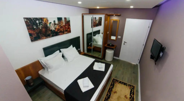 Студия с балконом Etna Apartments