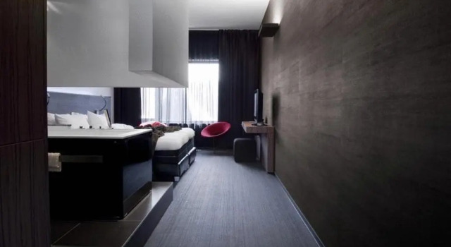 Carbon Hotel - Different Hotels