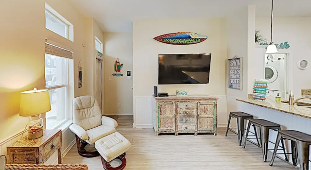 New Listing! Sandy Feet W/ Hot Tubs 8 Bedroom Townhouse